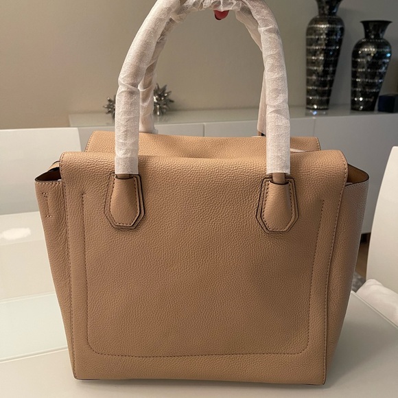 Brand NEW Micheal Kors LG satchel leather purse dust bag include never used. - Picture 2 of 4